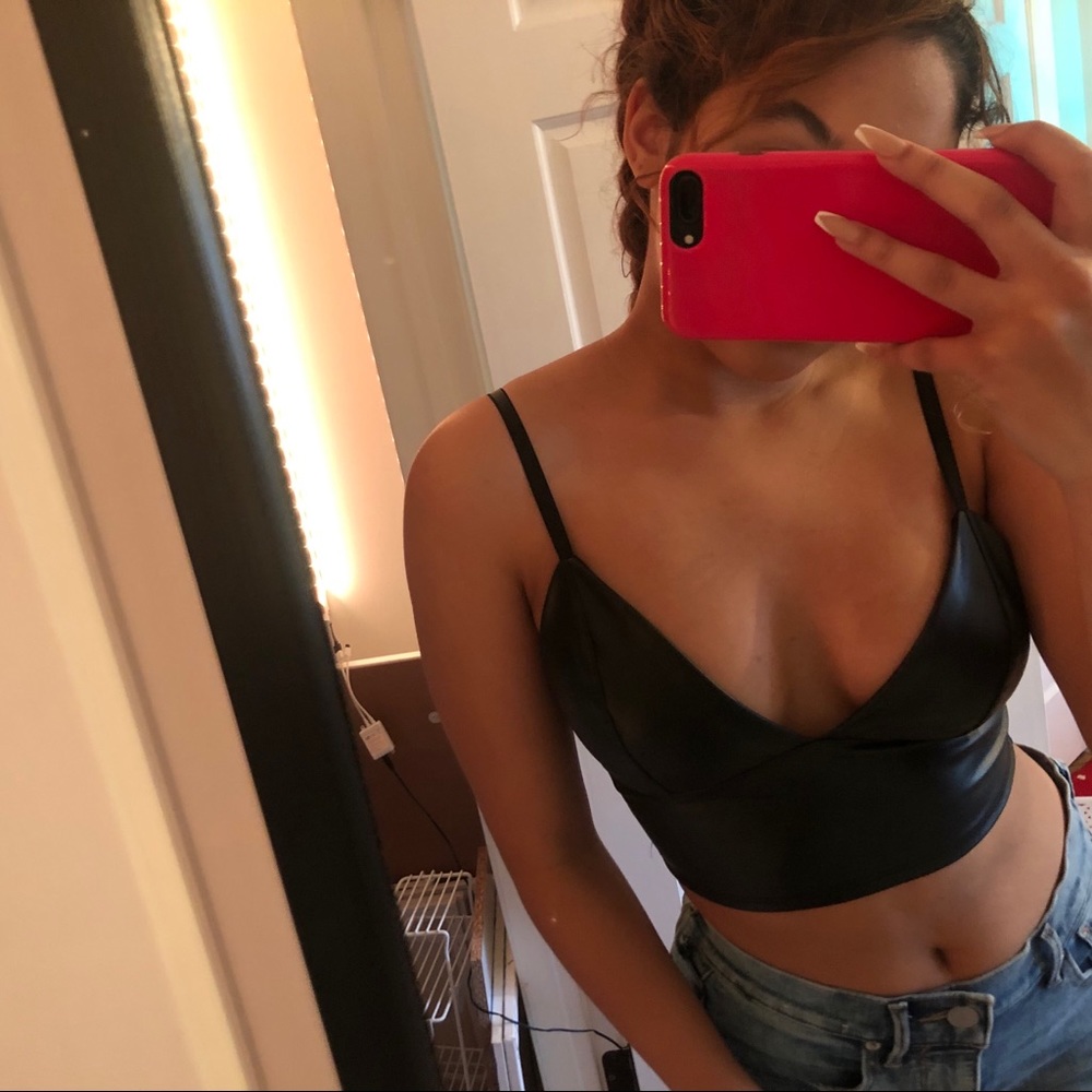 garage cropped tank